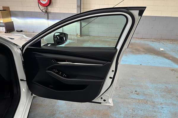 2024 Mazda 3 G20 Touring BP Series