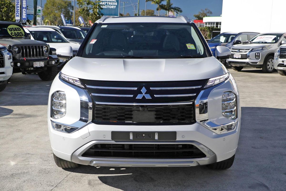 2025 Mitsubishi Outlander Exceed ZM