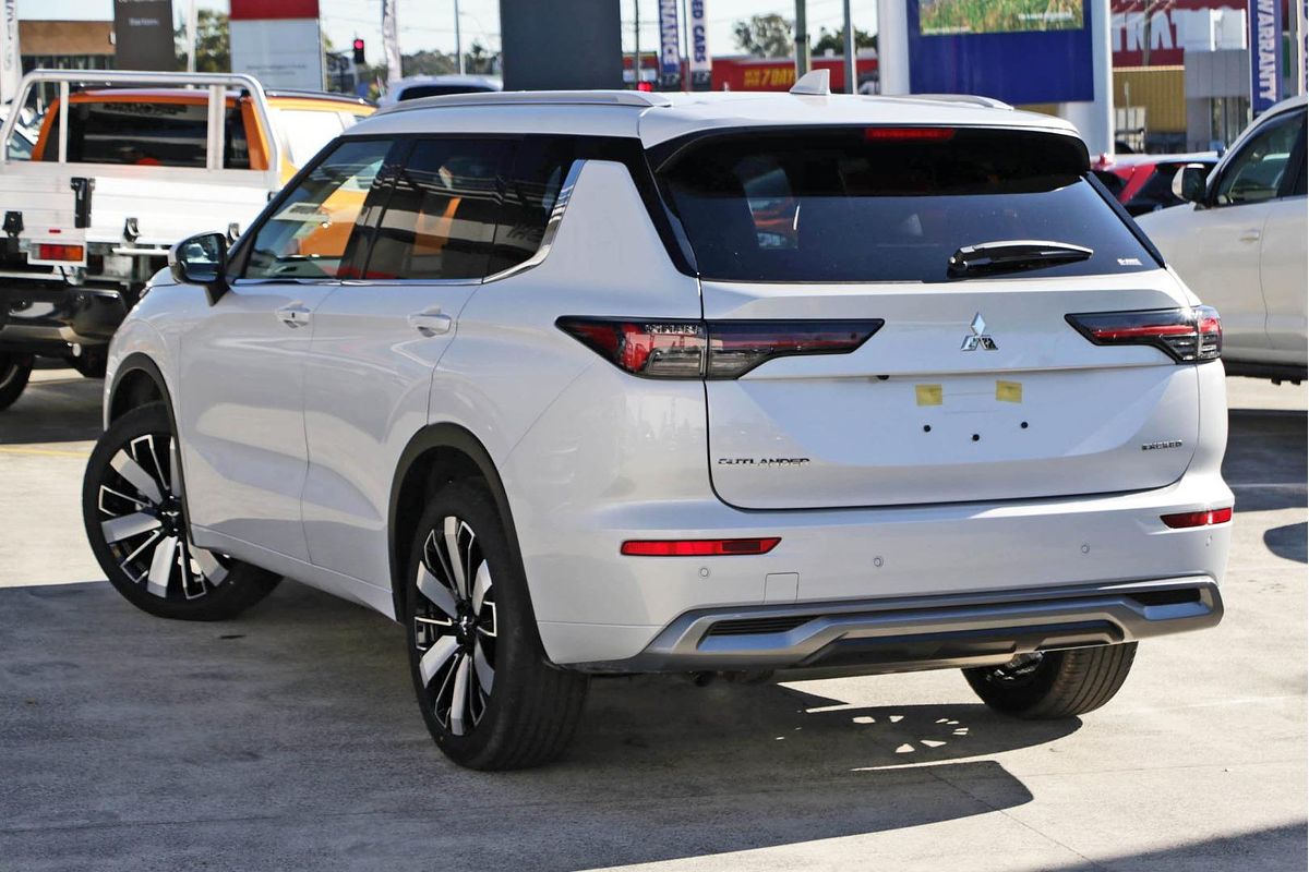 2025 Mitsubishi Outlander Exceed ZM