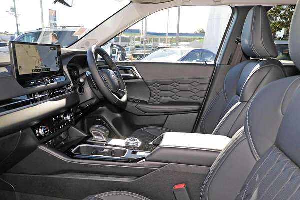 2025 Mitsubishi Outlander Exceed ZM
