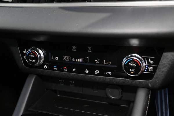 2025 Mitsubishi Outlander Exceed ZM