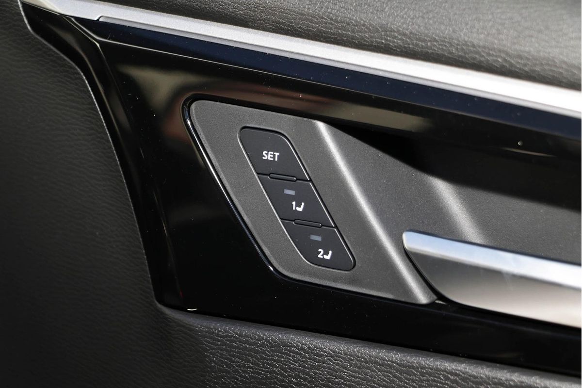 2025 Mitsubishi Outlander Exceed ZM