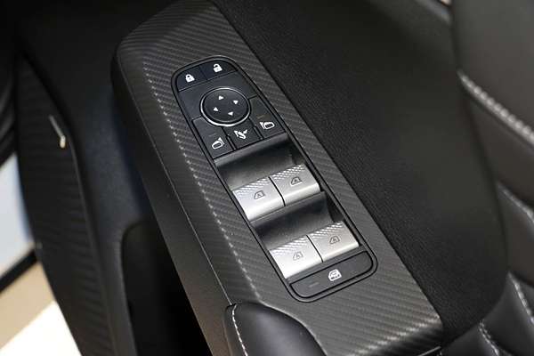 2025 Mitsubishi Outlander Exceed ZM