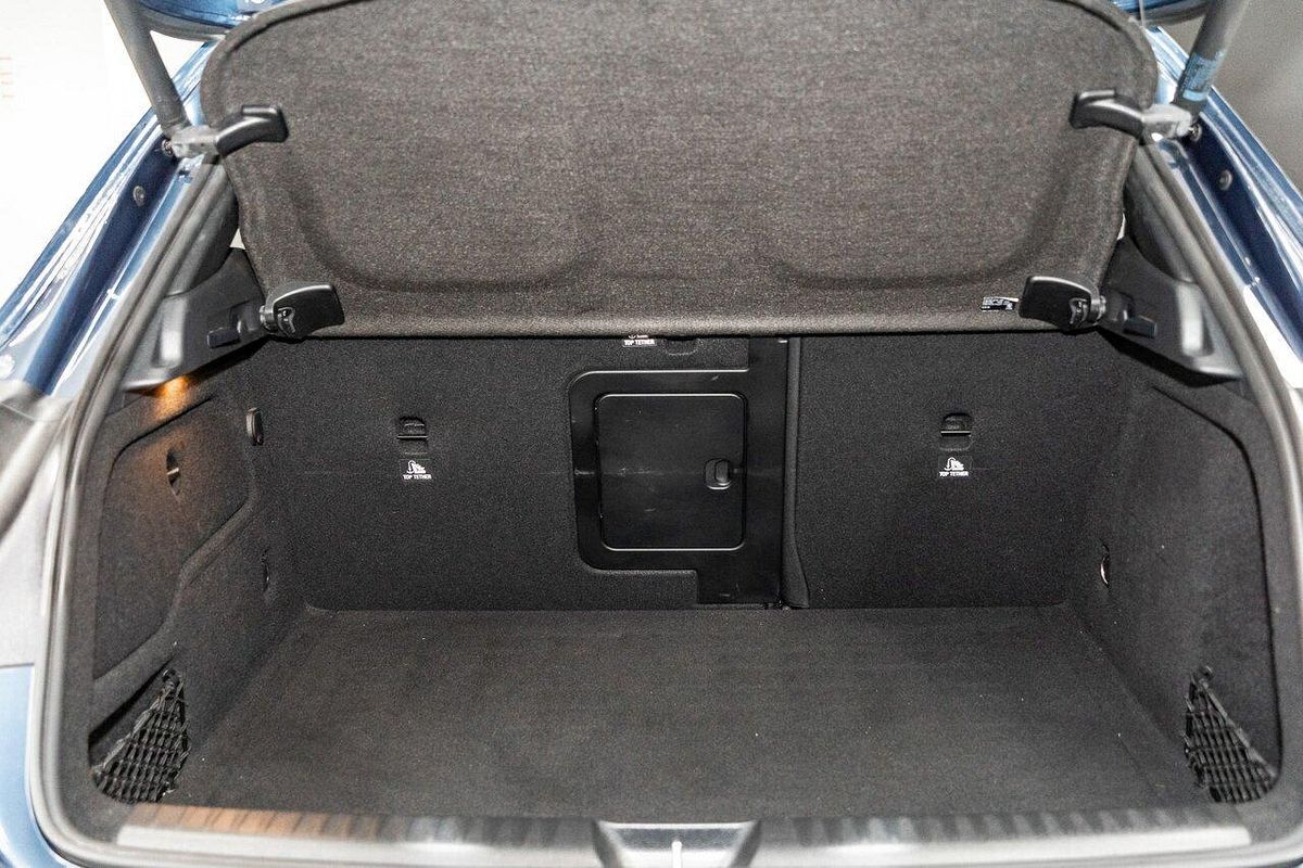 2019 Mercedes-Benz GLA-Class GLA180 X156