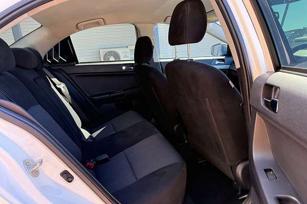 2014 Mitsubishi Lancer ES Sport CJ