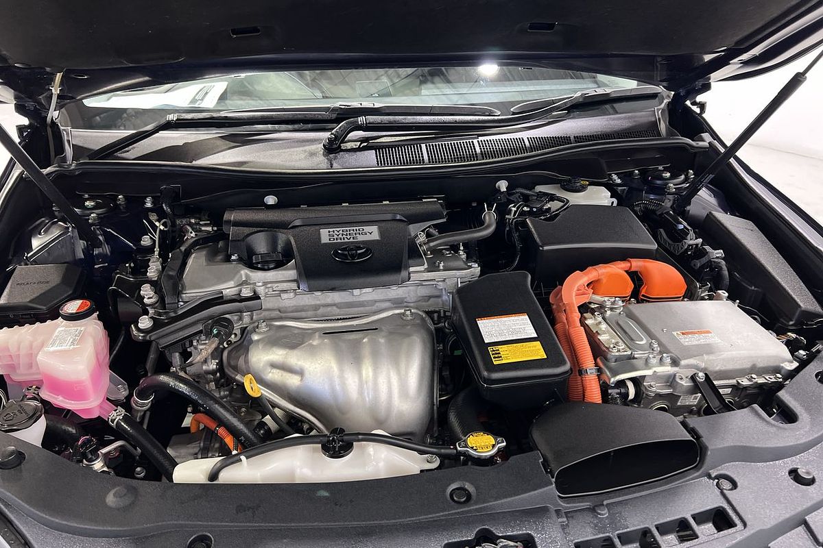 2015 Toyota Camry Atara SL AVV50R