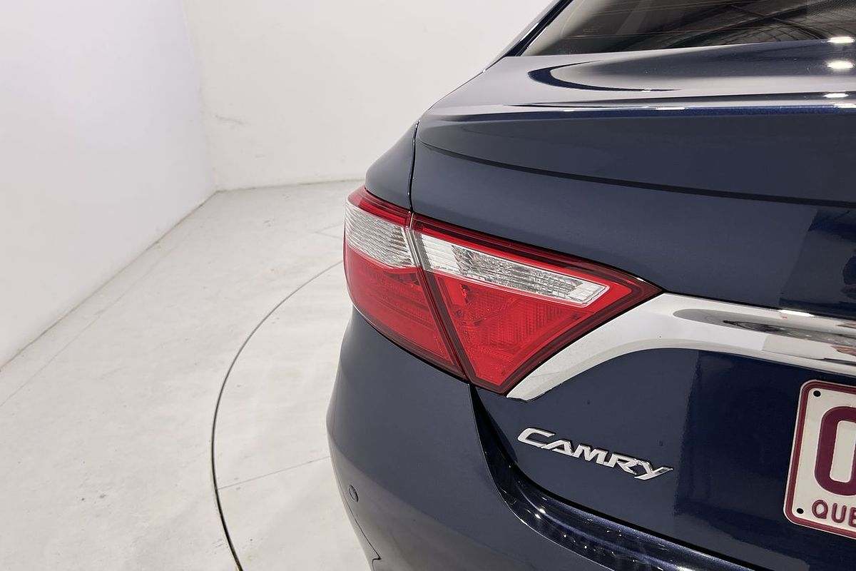 2015 Toyota Camry Atara SL AVV50R