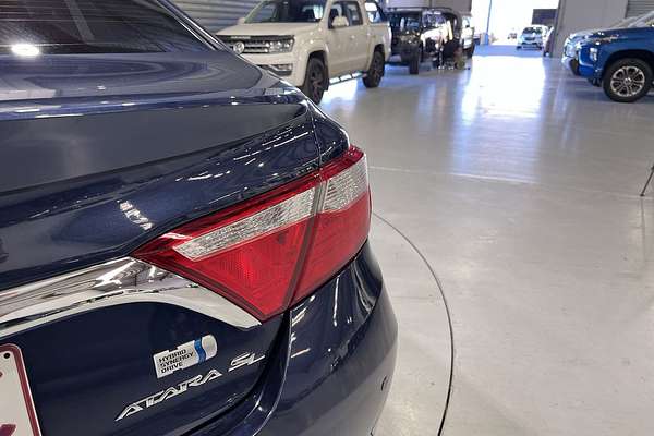 2015 Toyota Camry Atara SL AVV50R