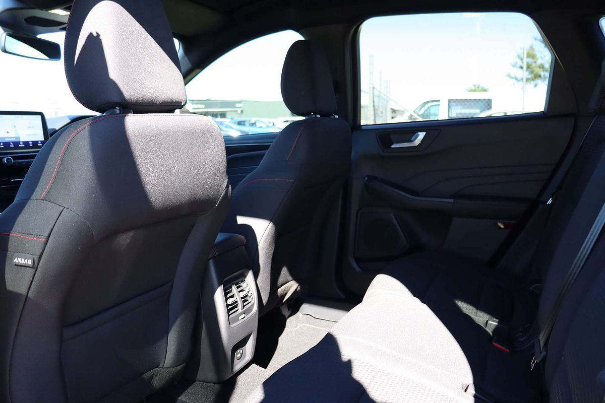 2022 Ford Escape ST-Line ZH