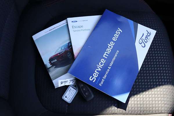2022 Ford Escape ST-Line ZH