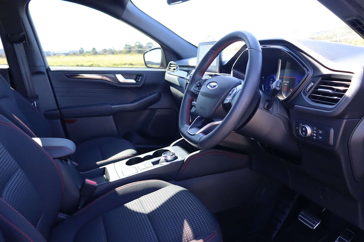 2022 Ford Escape ST-Line ZH