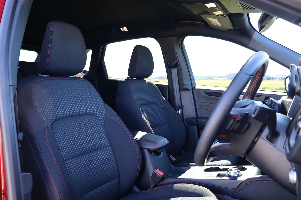 2022 Ford Escape ST-Line ZH