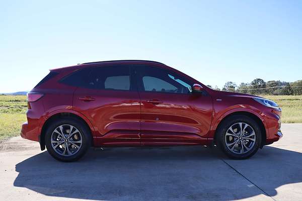 2022 Ford Escape ST-Line ZH