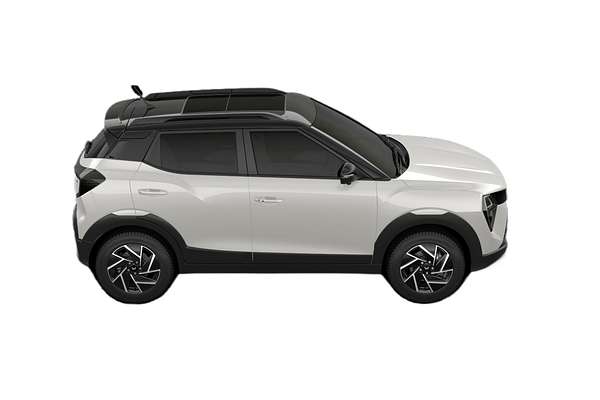 2025 Mahindra XUV3XO AX7L
