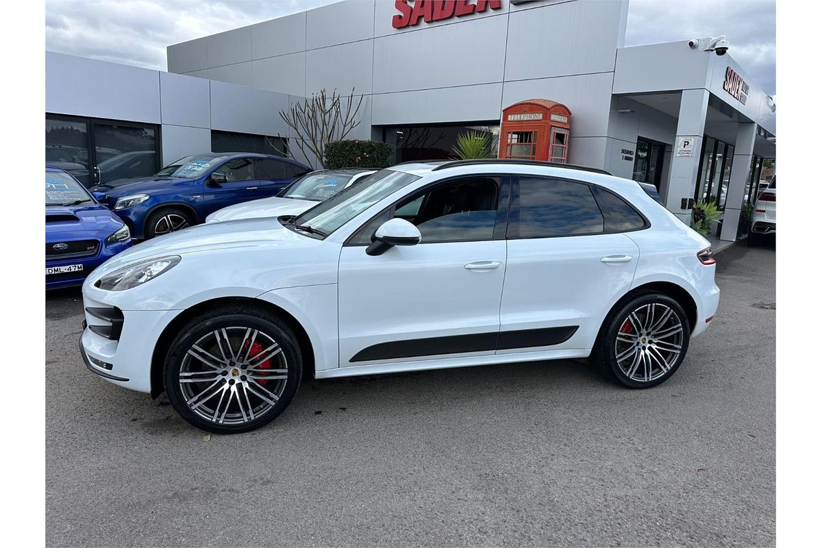 2015 Porsche Macan Turbo 95B