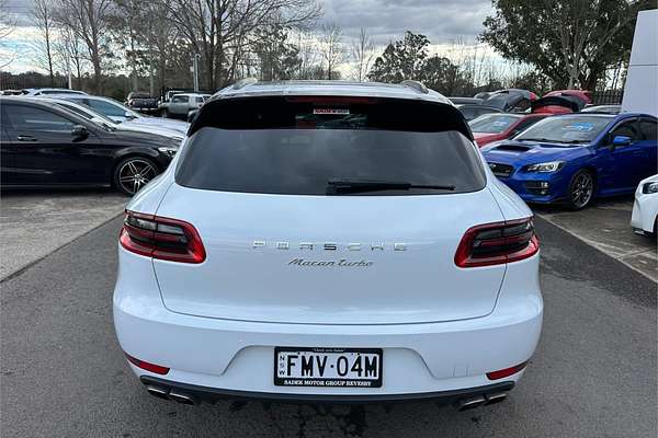 2015 Porsche Macan Turbo 95B