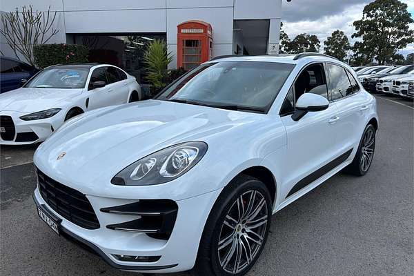 2015 Porsche Macan Turbo 95B