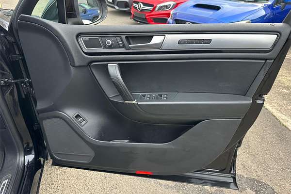 2015 Volkswagen Touareg V8 TDI R-Line 7P