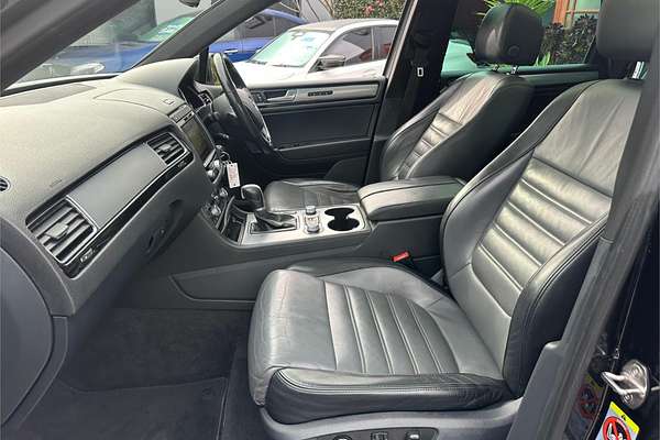 2015 Volkswagen Touareg V8 TDI R-Line 7P