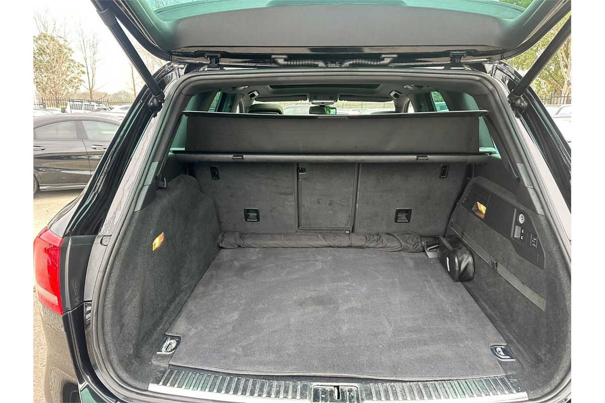 2015 Volkswagen Touareg V8 TDI R-Line 7P
