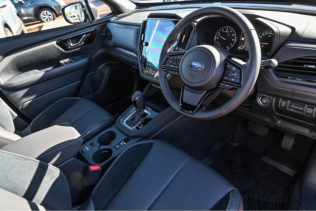 2025 Subaru Forester Touring S6
