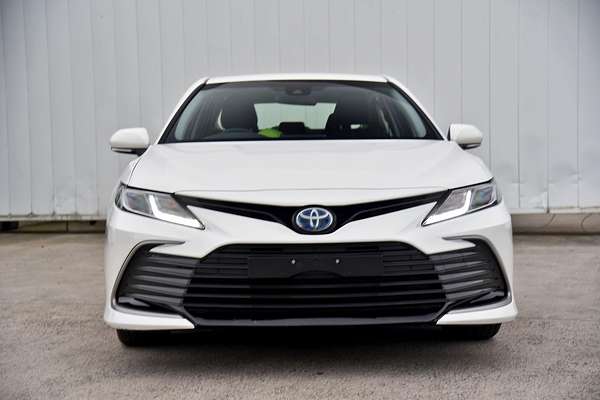 2024 Toyota Camry Ascent AXVH70R