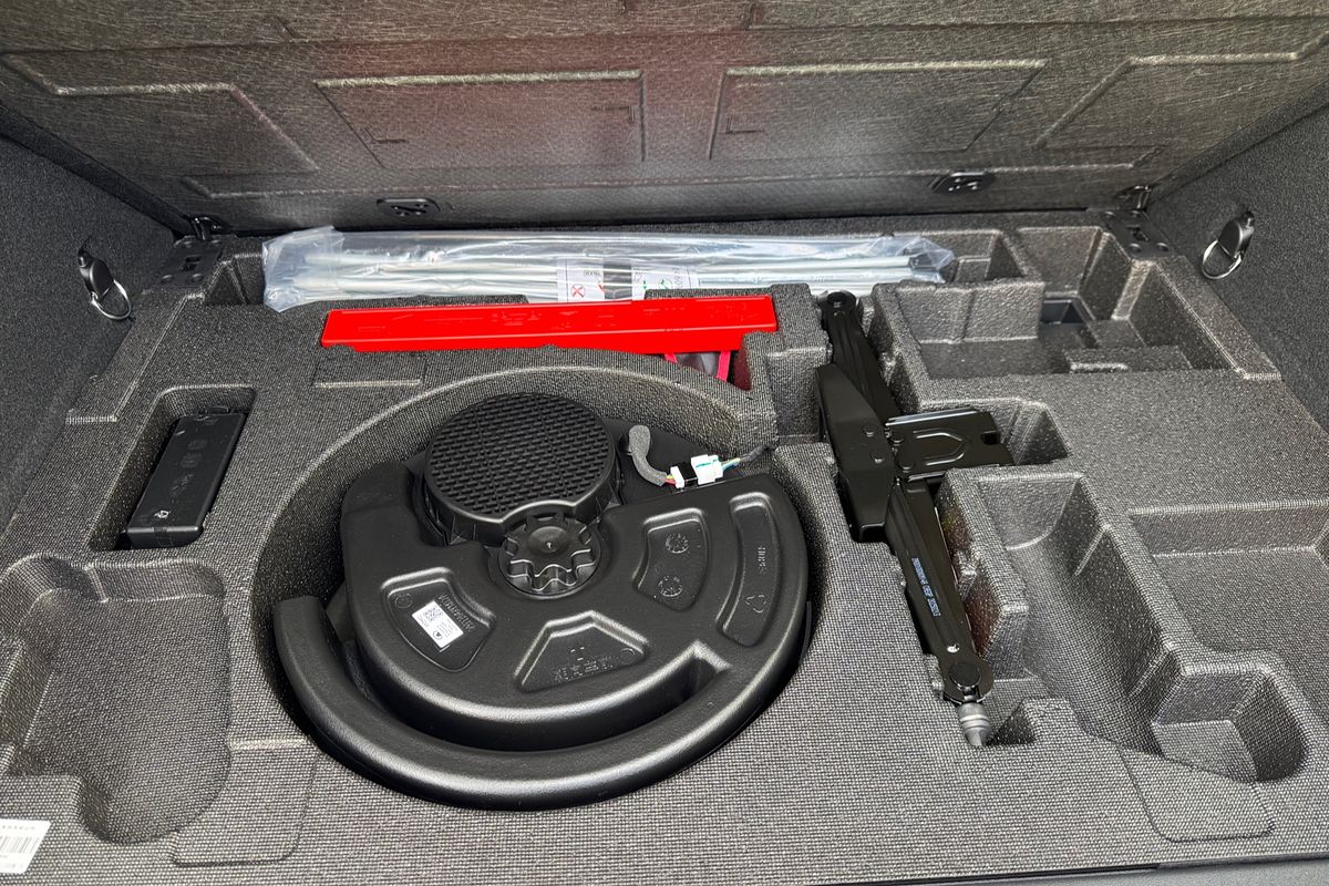 2025 GWM Tank 300 Ultra P01