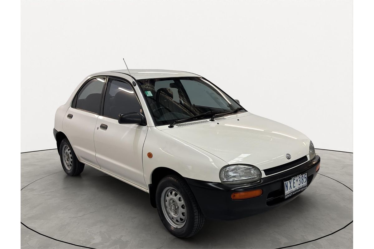 1996 Mazda 121 DB1033