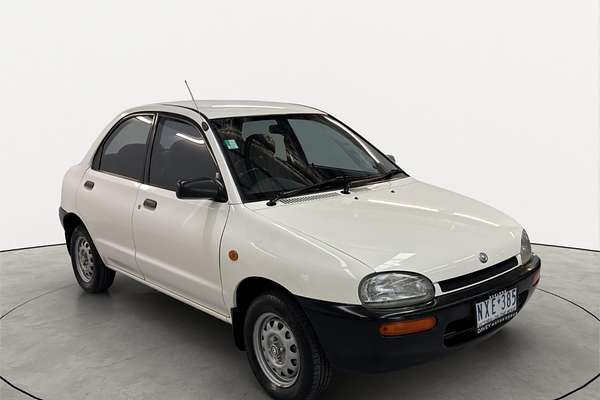 1996 Mazda 121 DB1033