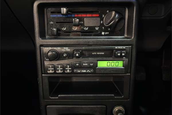 1996 Mazda 121 DB1033