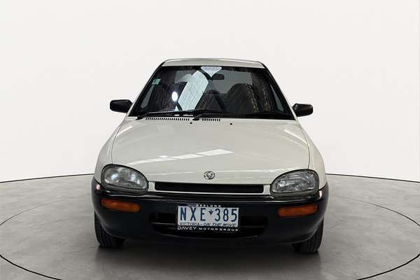 1996 Mazda 121 DB1033