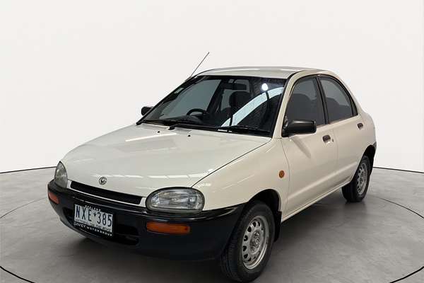 1996 Mazda 121 DB1033