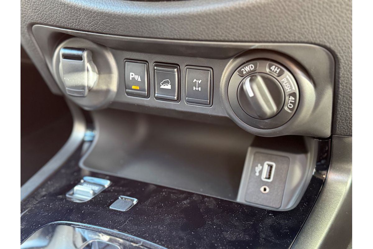 2025 Nissan Navara PRO-4X D23 4X4