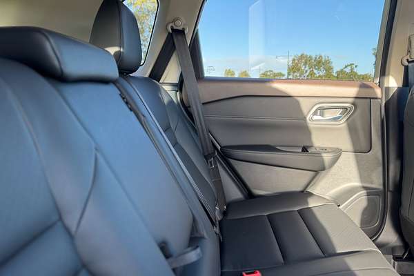 2025 Nissan X-TRAIL ST-L e-POWER T33