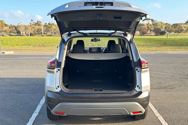 2025 Nissan X-TRAIL ST-L e-POWER T33