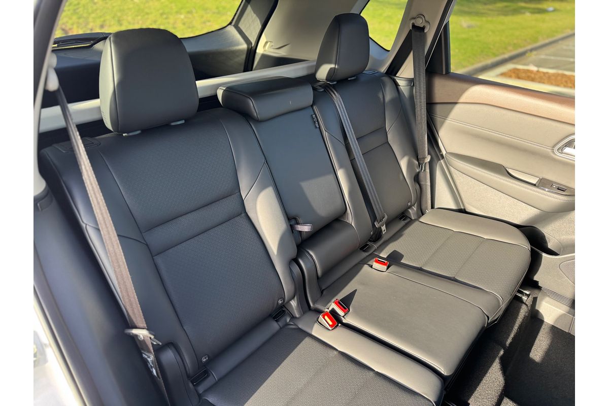 2025 Nissan X-TRAIL ST-L e-POWER T33