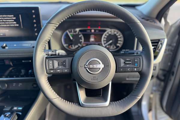 2025 Nissan X-TRAIL ST-L e-POWER T33