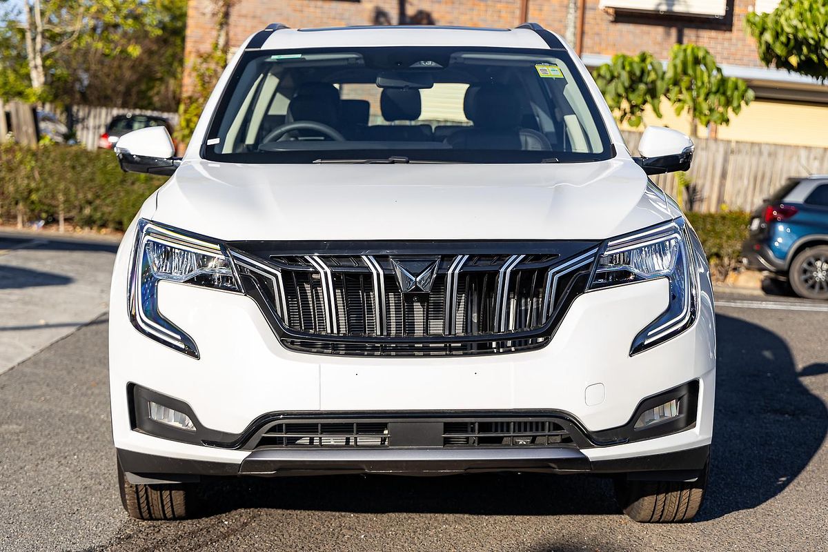 2025 Mahindra XUV700 AX7L