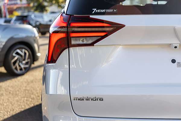 2025 Mahindra XUV700 AX7L