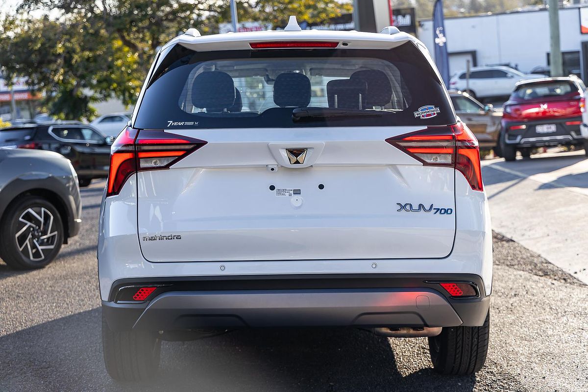 2025 Mahindra XUV700 AX7L