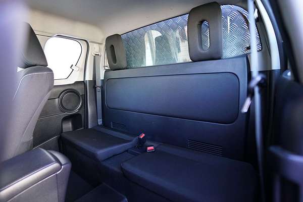 2019 Toyota Hilux 4x4 Hilux 4x4 SR 2.8L T Diesel Automatic Extra Cab C/C