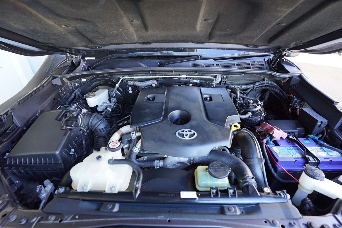 2019 Toyota Hilux 4x4 Hilux 4x4 SR 2.8L T Diesel Automatic Extra Cab C/C