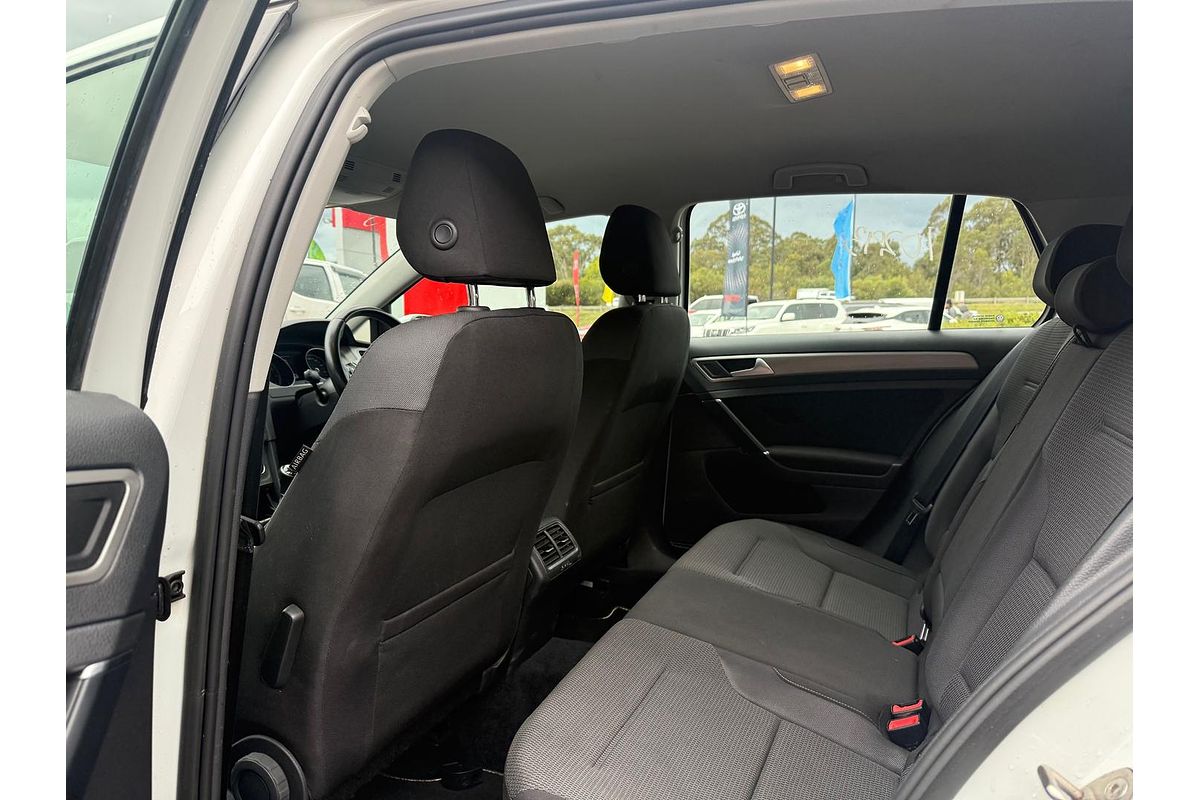2014 Volkswagen Golf 90TSI Comfortline 7