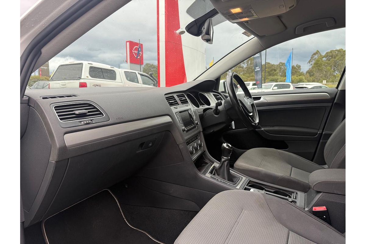 2014 Volkswagen Golf 90TSI Comfortline 7