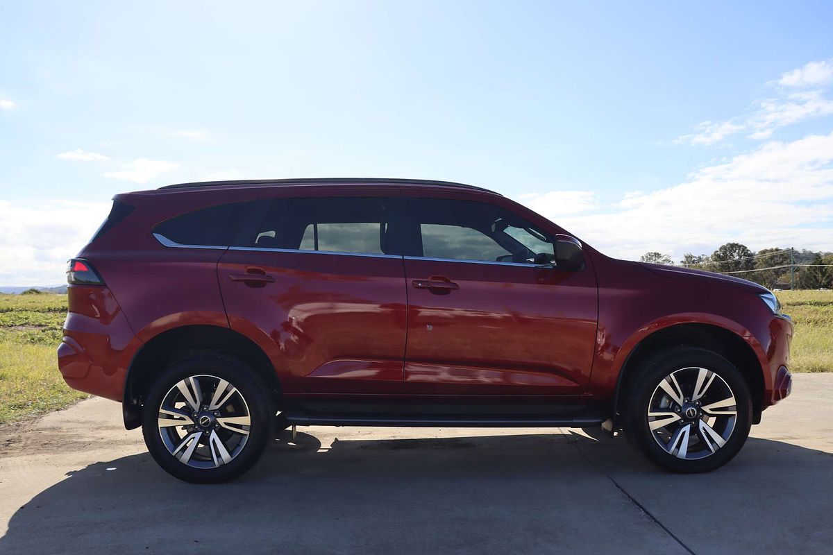 2024 Isuzu MU-X LS-T