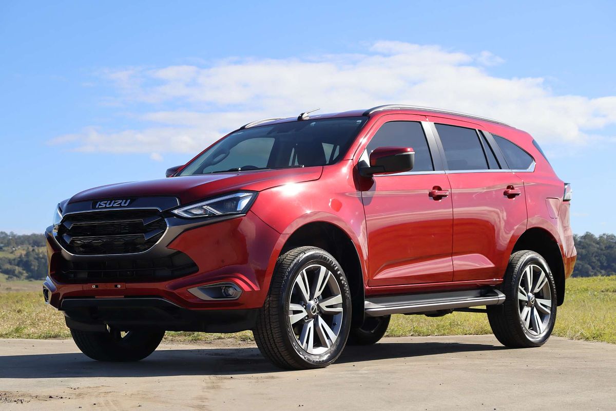 2024 Isuzu MU-X LS-T