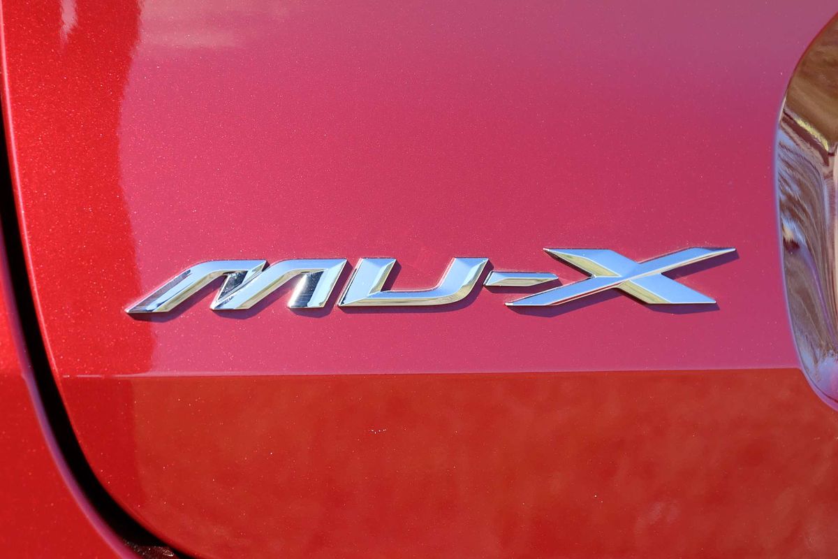 2024 Isuzu MU-X LS-T