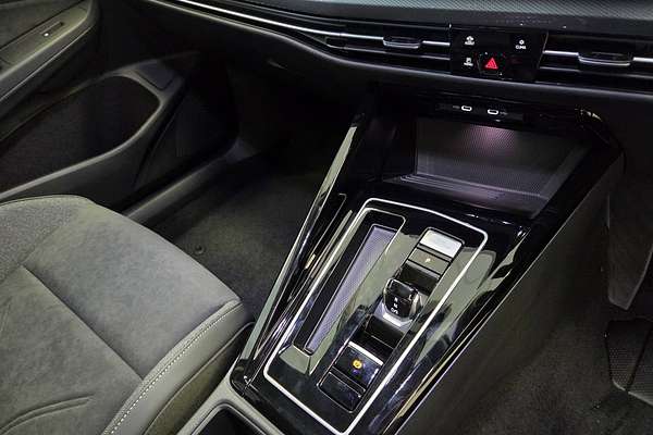 2025 Volkswagen Golf 110TSI Style 8.5