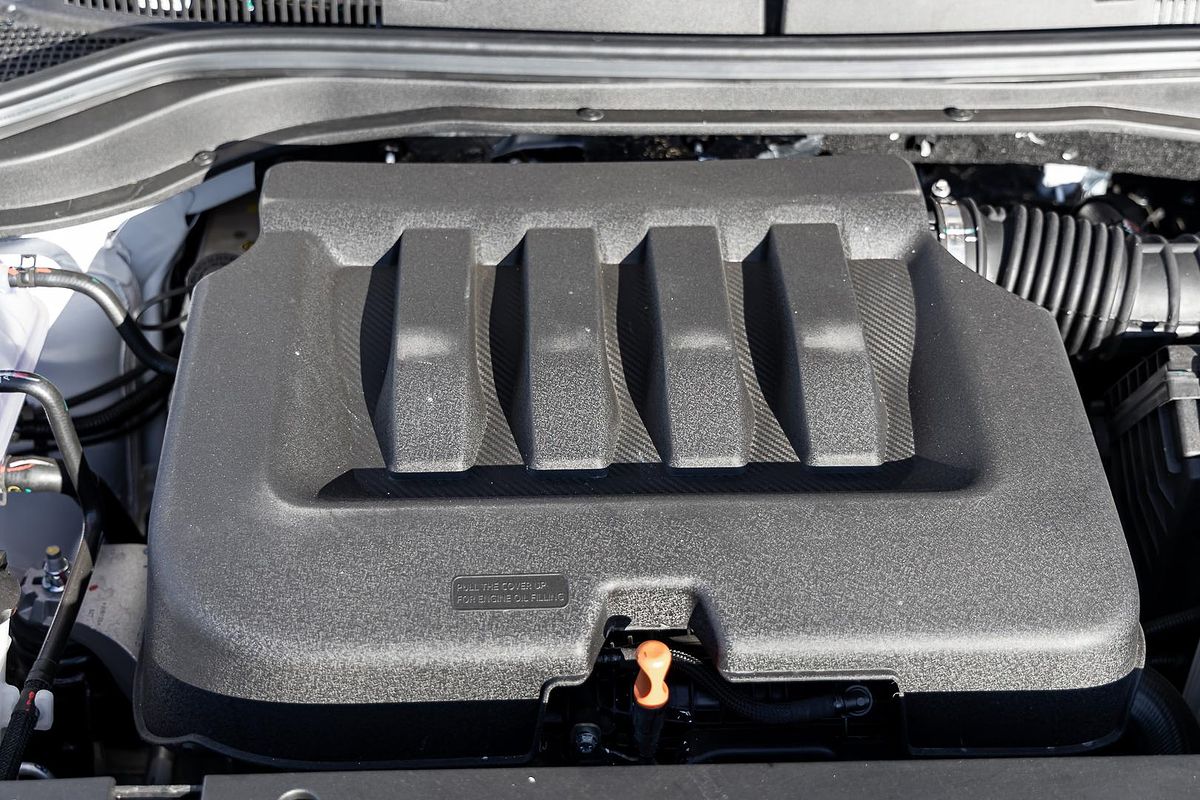2025 Mahindra XUV700 AX7L