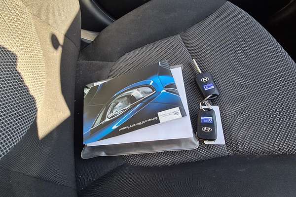 2013 Hyundai Accent Active RB